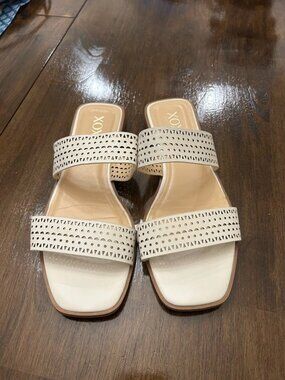 XOXO White Strappy Sandals Women's Size 10 - Like New!